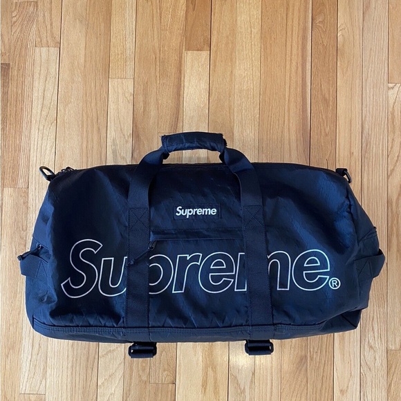 Supreme Duffle Bag Supreme duffle bag FW18